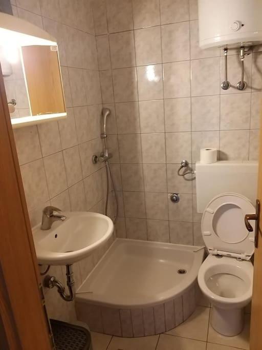 Nice Apartment On Quite Location Near City Center 斯普利特 外观 照片